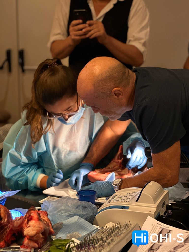 SOLD OUT! Реконструктивная пародонтальная и пластическая хирургия мягких тканей в эстетической зоне. Семинар + демо операции + практика