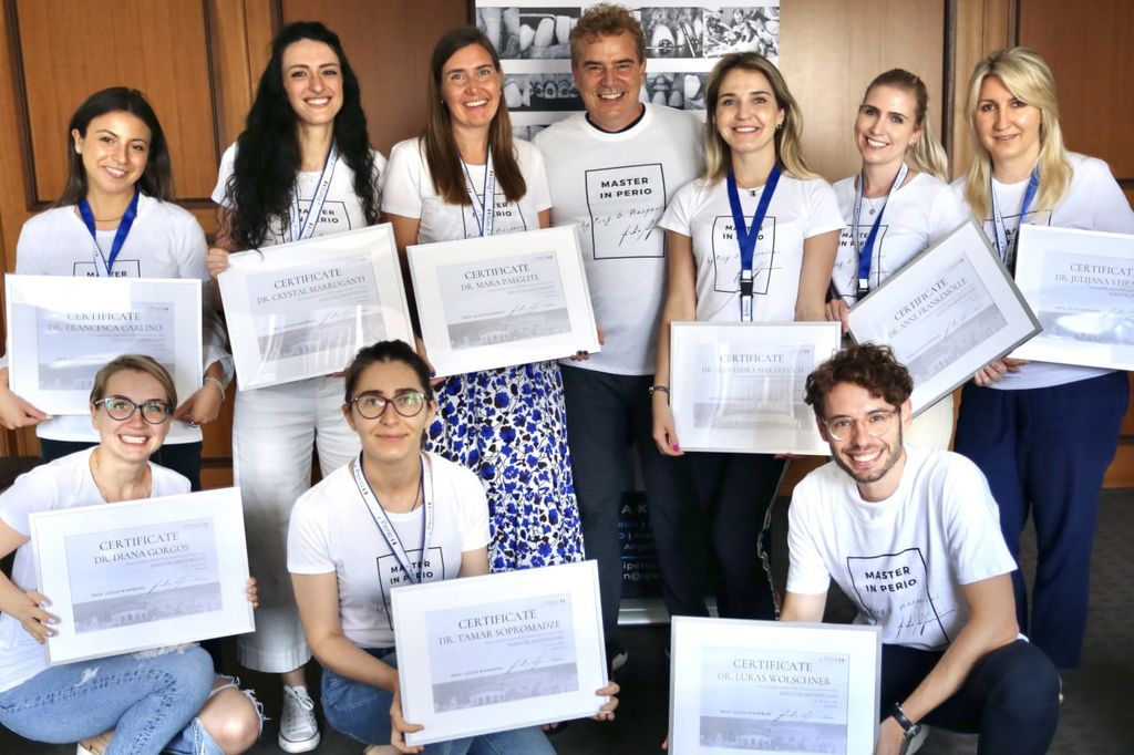 Регенерация тканей пародонта и восстановление межзубных прикреплений. Практический курс Giulio Rasperini