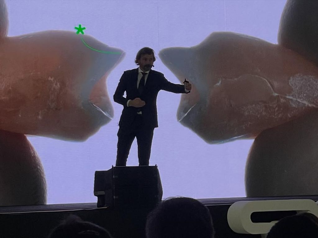 Пластика мягких тканей вокруг имплантов. Практический курс Ricardo Kern