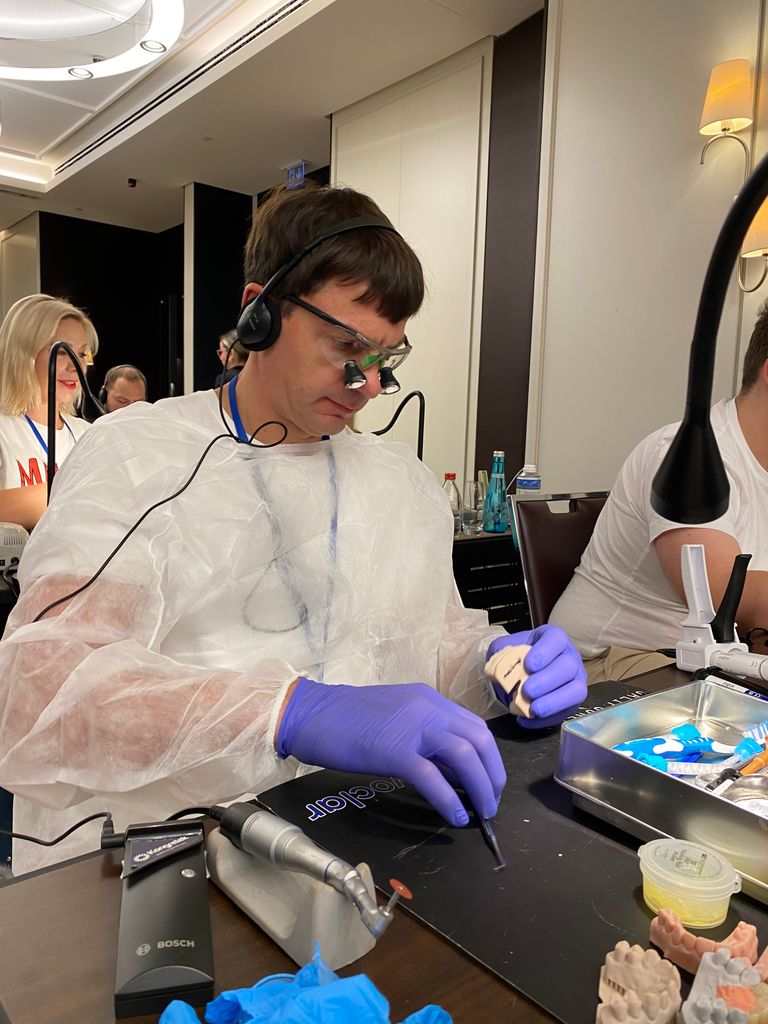 Safe and Predictable Treatment of Worn Dentition, Bruxism, and TMJ Disorders. Seminar by Camillo D’Arcangelo. "VIP" option