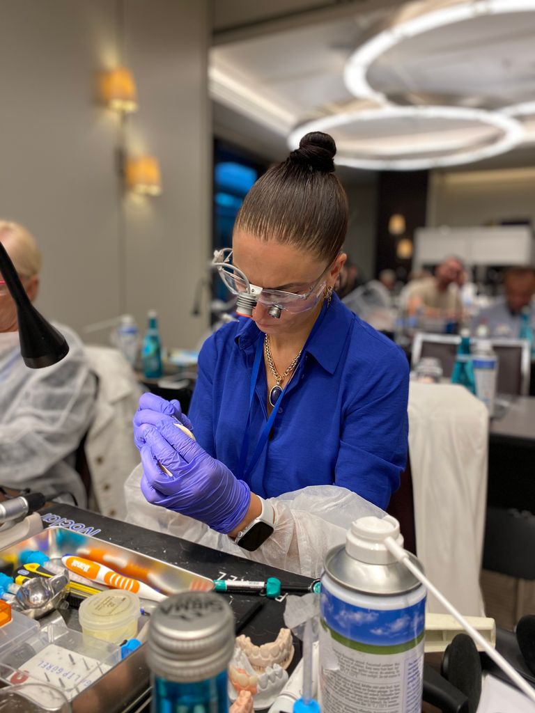 Safe and Predictable Treatment of Worn Dentition, Bruxism, and TMJ Disorders. Seminar by Camillo D’Arcangelo. "VIP" option