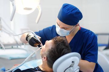 Behandlung von Epulis fissuratum mit Kohlenstoffdioxidlaser Behandlung von Epulis fissuratum mit Kohlenstoffdioxidlaser