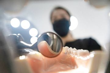 Estudo experimental do efeito do laser fracionado na membrana mucosa na área de implante dentário Estudo experimental do efeito do laser fracionado na membrana mucosa na área de implante dentário