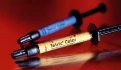 Tetric Color Marrón Oscuro, Material de Tinte y Opaco de Curado en Luz, Jeringa de 1 g.