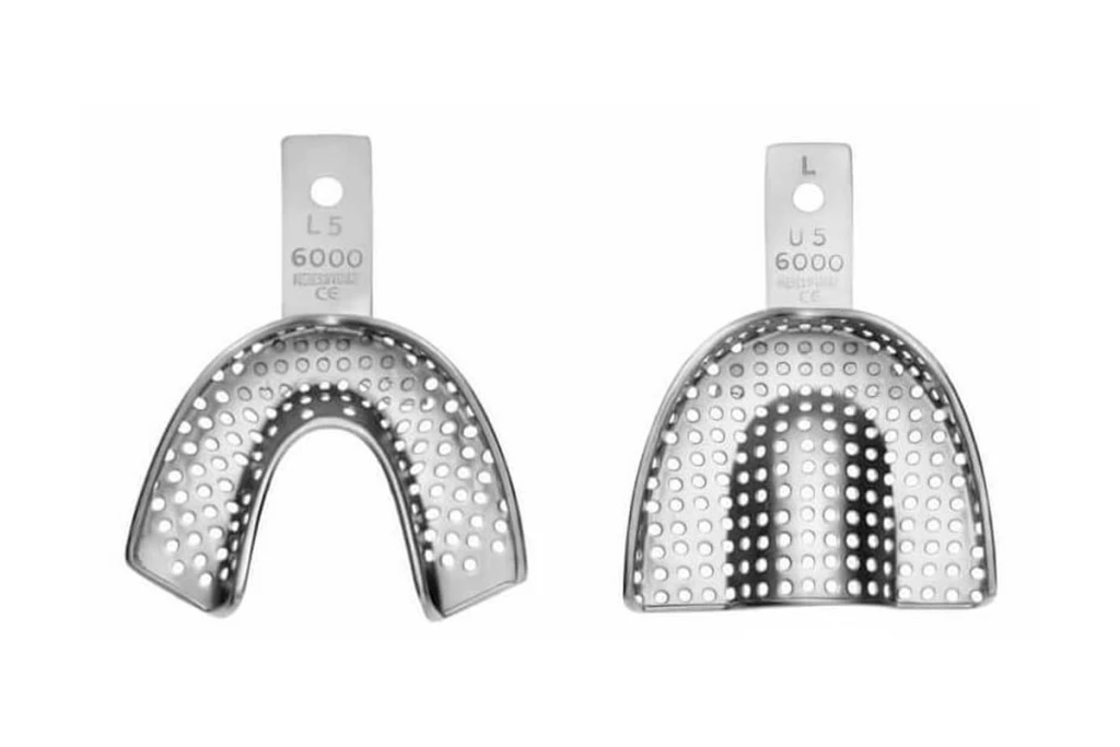 Impression tray with retention edge - Upper jaw large