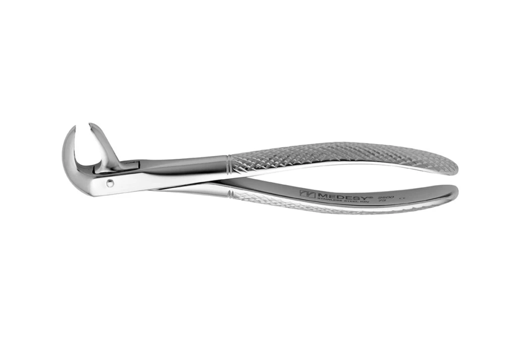 Mandibular forceps molar