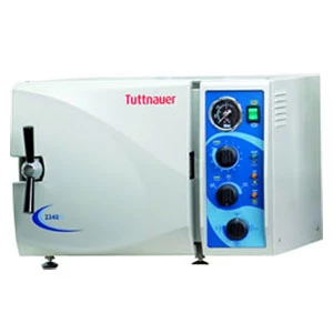 Autoclave manual Tuttnauer 2540M 230V. Cámara de 10" x 19", volumen de 6 gal/23 L.