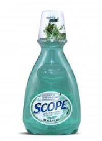 Полоскание рта Scope с оригинальным мятным вкусом, 250 миллилитров.