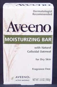 Aveeno Sapone Detergente per Pelle Secca con soia ricca di umidità e proprietà anti-imperfezioni.