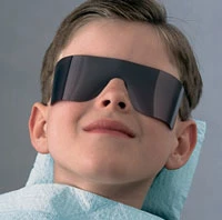 Защитные очки для пациентов Protect-A-Lens Smoke, одноразовые. Один размер подходит для всех.