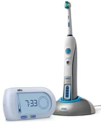 Oral-B Triumph with SmartGuide. Brushing System with wireless sink-top LCD