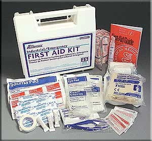 Kit de primeros auxilios ProAdvantage, montable en pared, incluye: dividido.