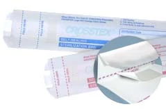 Bolsa de autoclave de papel autosealable Crosstex de 2.50" x 1.50" x 10.50" con cierre incorporado.