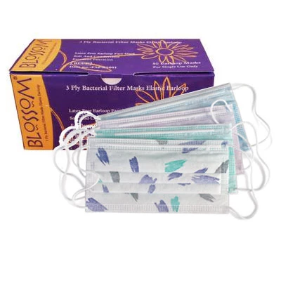 Mascarilla de cara Blossom MULTICOLOR con lazo para la oreja, libre de látex, 50 por caja. Hecha de suave material de 3 capas.