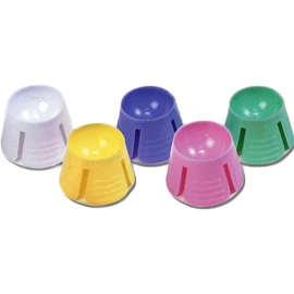 Pratos descartáveis de plástico Premium Plus, 1000/unidade, cores sortidas.