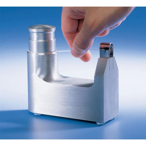 SafeDispense Zahnseide-Spender 11,4 cm L x 3,8 cm B x 11,4 cm H. Entwickelt