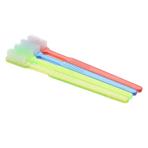 Одноразовые зубные щетки Darby Dental с пастой, 100 шт. в упаковке. Мягкие, 39 щетинок.